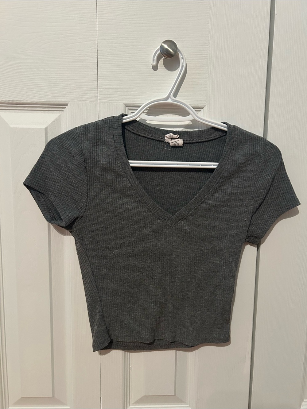 Women's Short Sleeve V-Neck Ribbed Top - Charcoal Gray